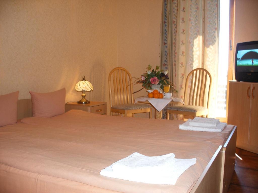Hotel Tvirtove Prie Didziulio Dėdeliškės Zimmer foto